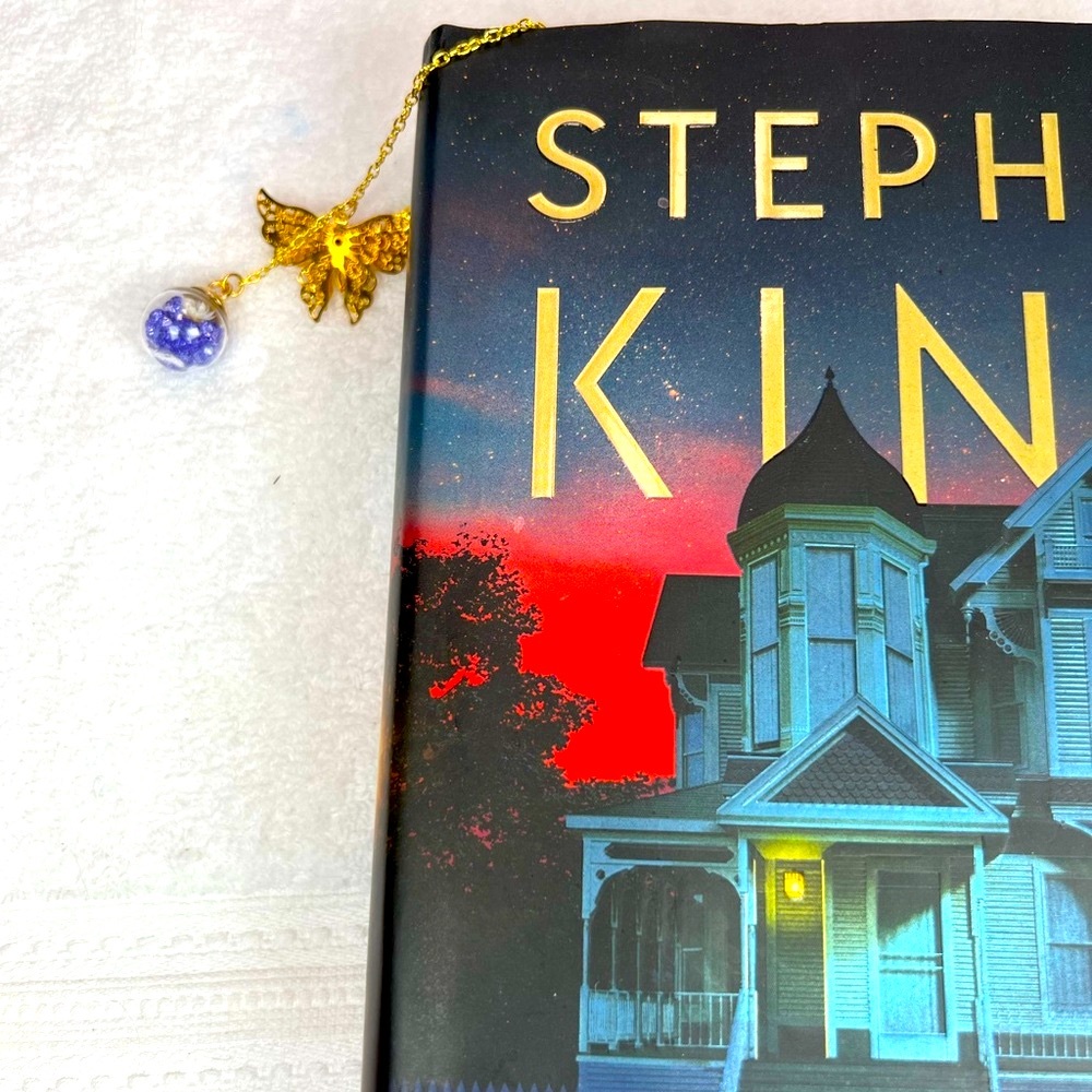 Bookmark, gold leaf with butterfly charm - Picture 4 of 5